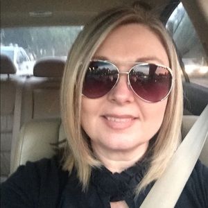 Meet your Posher, Pam